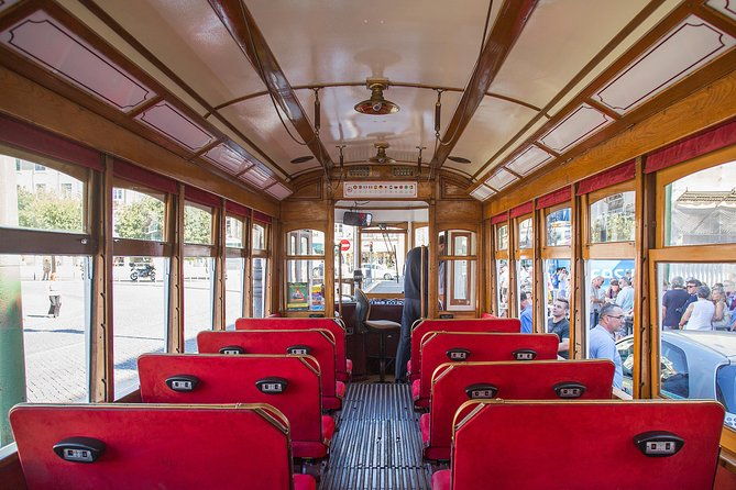 lisbon-hills-red-tram-by-tram-28-route-2