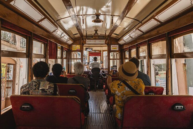 lisbon-hills-red-tram-by-tram-28-route-2