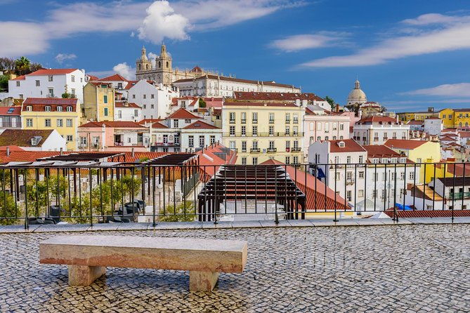 lisbon-hills-red-tram-by-tram-28-route-2