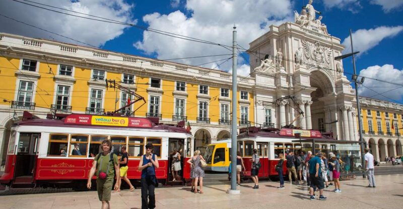 lisbon-hills-red-tram-tour-by-tram-28-route-24-hour-ticket