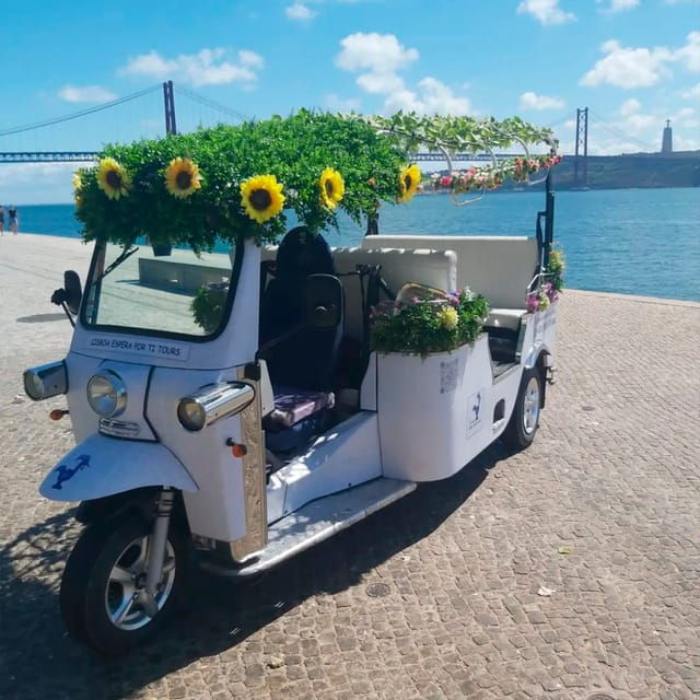 lisbon-historic-city-tour-by-electric-tuk-tuk