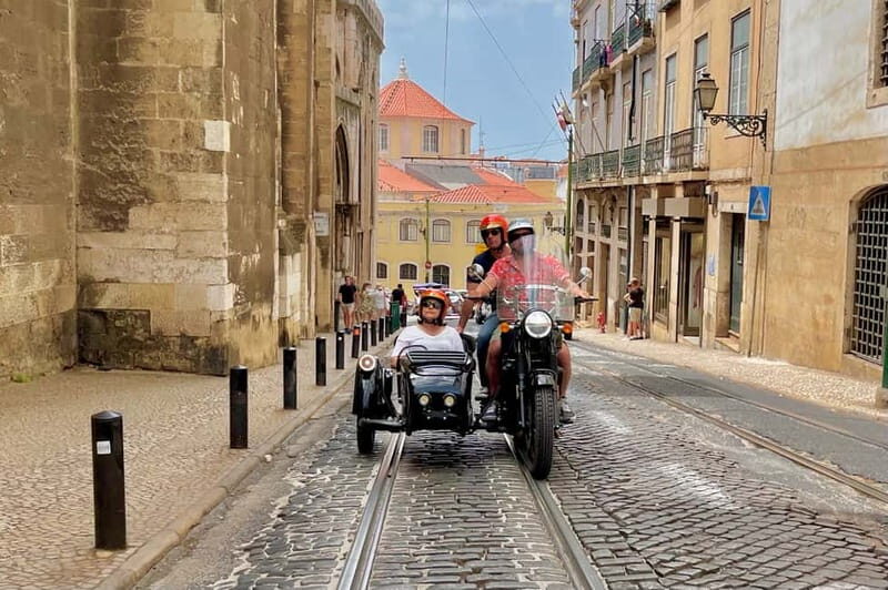 Lisbon : Historic Motorcycle Side-car Tour 1H - The View from Graça: Lisbon’s Best Panoramic Spot