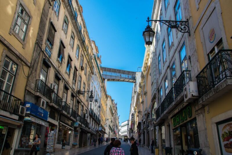 Lisbon: Historical Tour with a vintage Tuk Tuk - FAQs