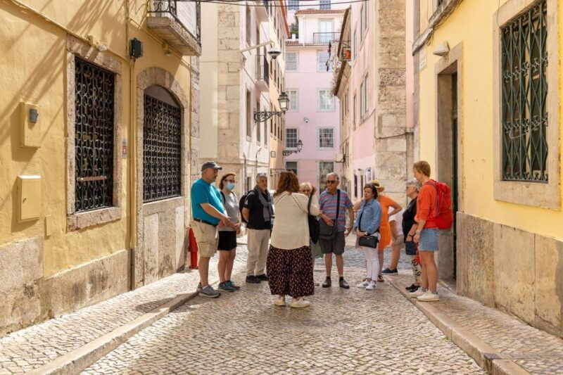 lisbon-history-stories-and-lifestyle-walking-tour