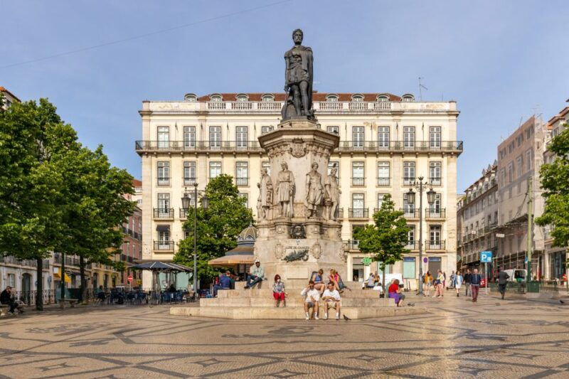 lisbon-history-stories-and-lifestyle-walking-tour