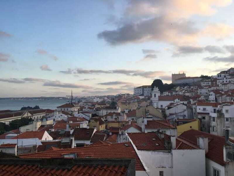 Lisbon Honda Pcx 125cc Rental from 4Hours-7 Days - The rental experience: What’s included and what to expect