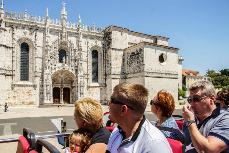 lisbon-hop-on-hop-off-bus-tour