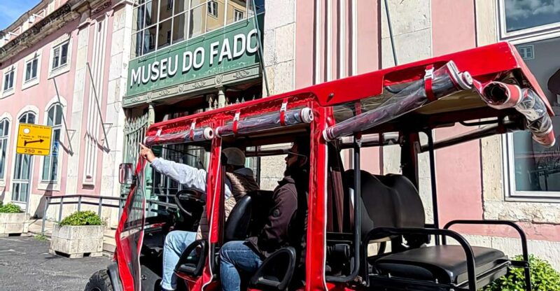lisbon-hop-on-hop-off-sightseeing-tuktuk-tour