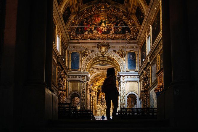 lisbon-hop-on-hop-off-tour-bus-with-three-routes-including-tram