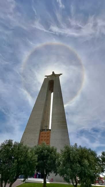 Lisbon in comfort - City highlights private tour - Key Points