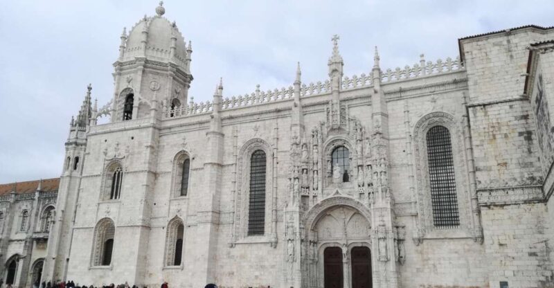 Lisbon: Jerónimos Monastery Guided Tour with Entry Ticket - Key Points