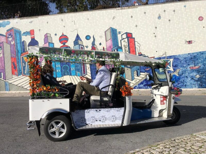 lisbon-lisbon-old-town-private-tour-by-tuk-tuk