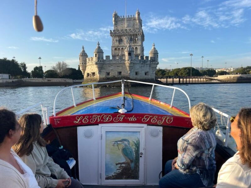 lisbon-live-guided-traditional-boat-sightseeing-cruise-tour