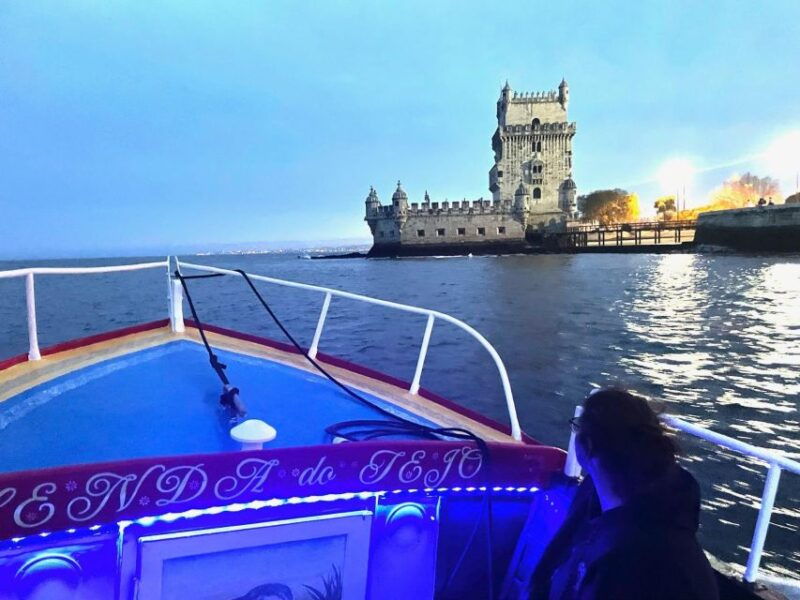 lisbon-live-guided-traditional-boat-sightseeing-cruise-tour