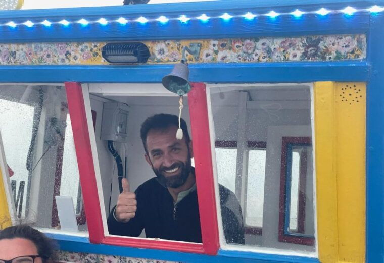 lisbon-live-guided-traditional-boat-sightseeing-cruise-tour