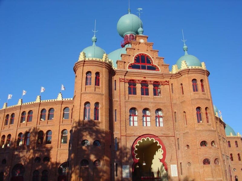 lisbon-modern-city-tuk-tuk-tour