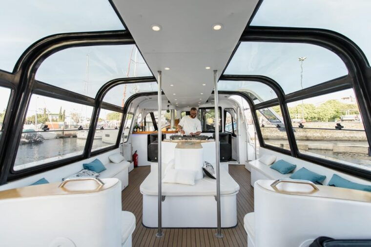 lisbon-new-years-cruise-with-dj-open-bar-snacks-and-wine