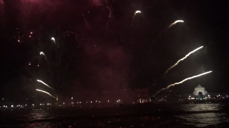 lisbon-new-years-eve-fireworks-sail-boat-tour