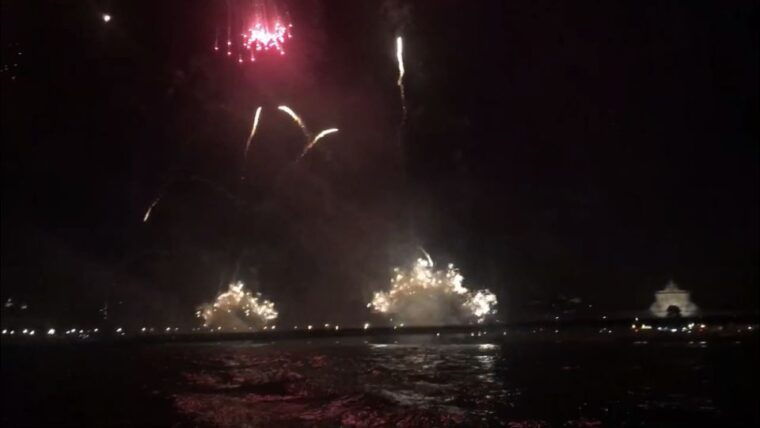 lisbon-new-years-eve-fireworks-sail-boat-tour