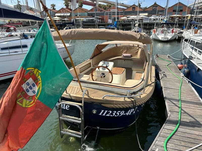 Lisbon: New Year's Eve Private Boat with Open Bar - The Sum Up