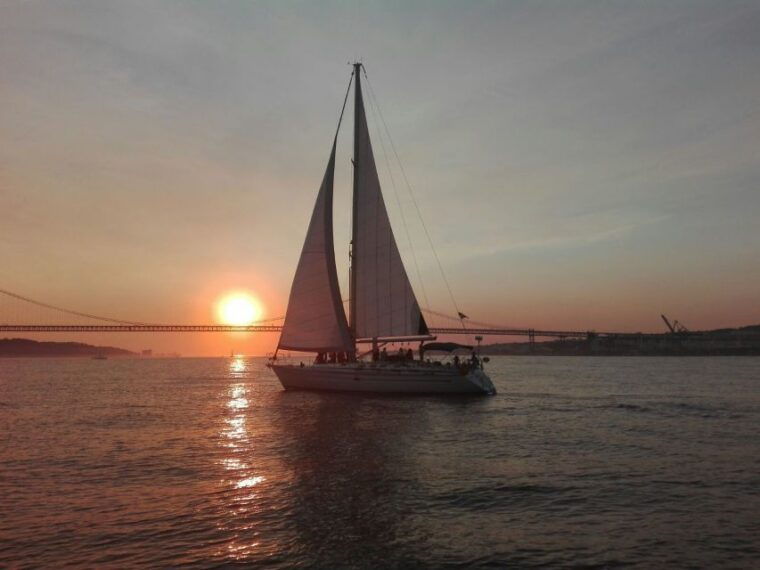 lisbon-new-years-eve-tagus-river-cruise-with-open-bar