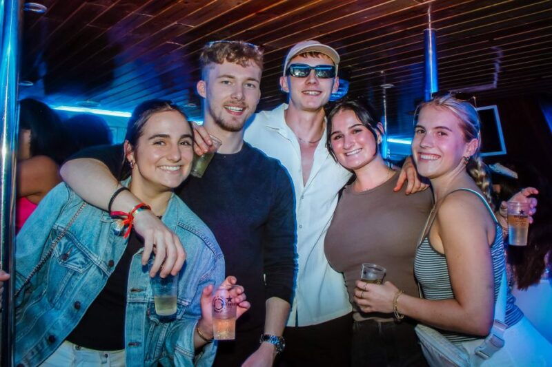 lisbon-new-years-eve-with-live-dj-fireworks-and-open-bar