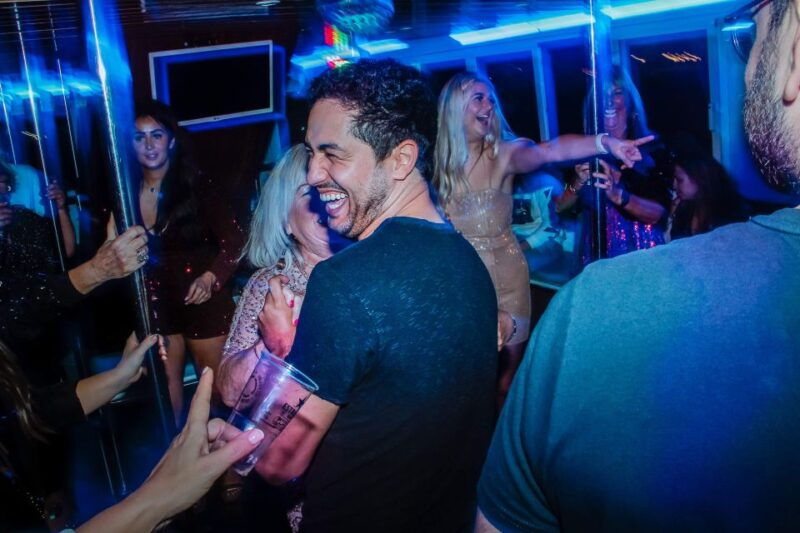 lisbon-new-years-eve-with-live-dj-fireworks-and-open-bar