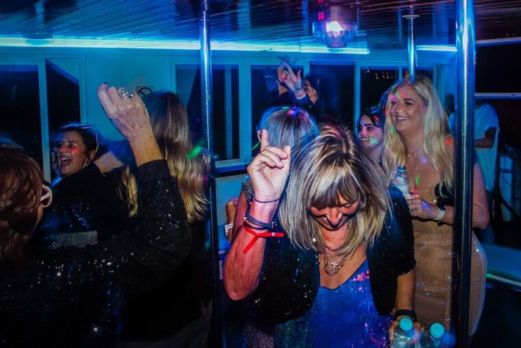 lisbon-new-years-eve-with-live-dj-fireworks-and-open-bar