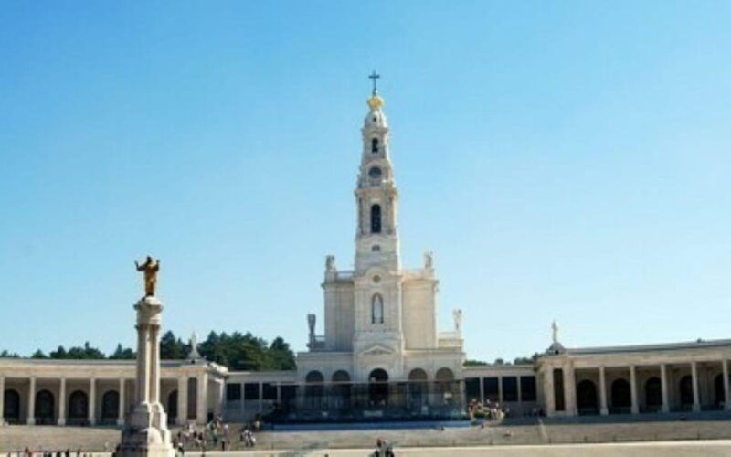 lisbon-obidos-nazare-and-fatima-private-day-trip