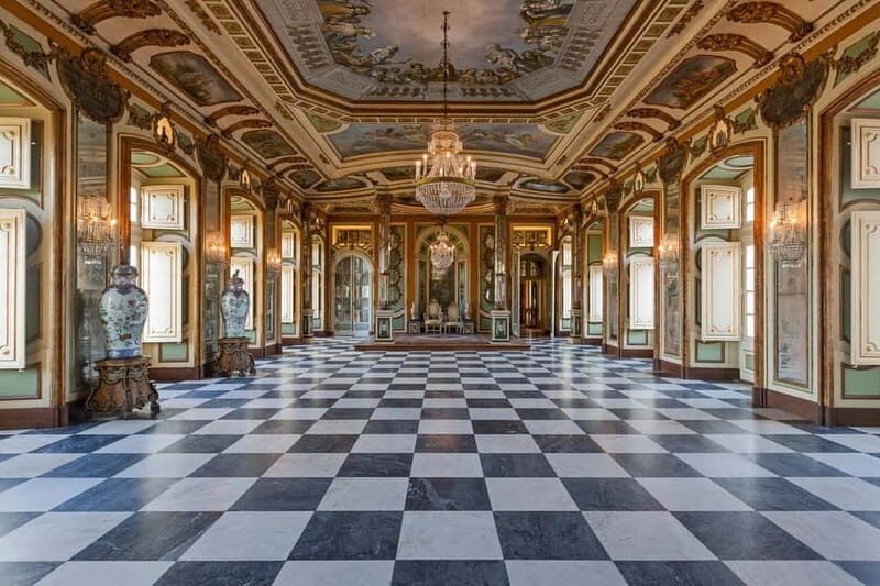 Lisbon: Óbidos, Nazaré and Queluz Palace day trip - In-Depth Look at the Experience