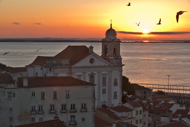 lisbon-off-the-beaten-track-and-main-sights-private-walking-tour
