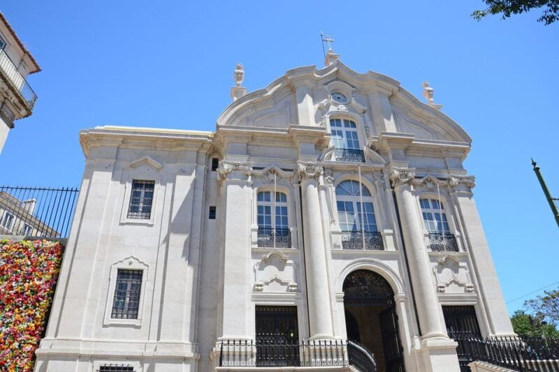 lisbon-old-town-alfama-baixa-highlights-private-walking-tour