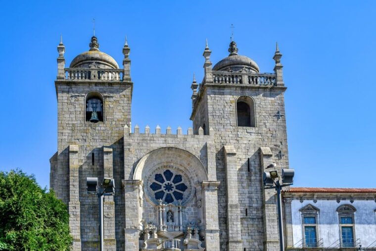 lisbon-old-town-alfama-baixa-highlights-private-walking-tour