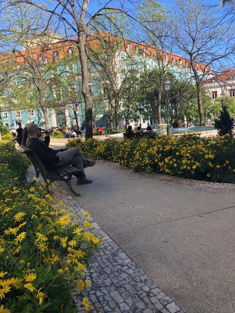lisbon-old-town-and-chiado-vintage-car-tour