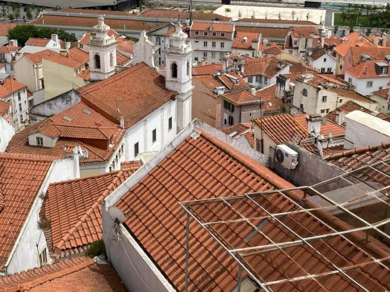 lisbon-old-town-and-chiado-vintage-car-tour
