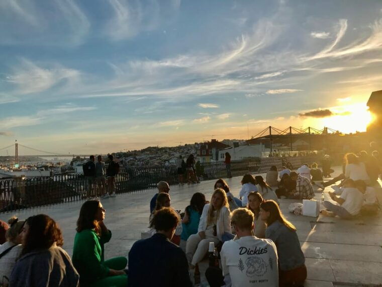 lisbon-old-town-and-chiado-vintage-car-tour