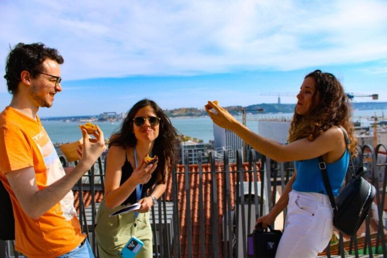 lisbon-old-town-immersive-escape-game-with-live-actors-2