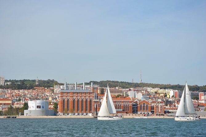Lisbon Old town Sailng Cruise with a drink- 2h Small Group Tour - The Experience: What Guests Say