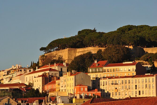 Lisbon Old town Sailng Cruise with a drink- 2h Small Group Tour - FAQ