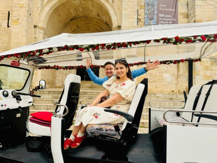 lisbon-old-town-sightseeing-tour-by-tuk-tuk