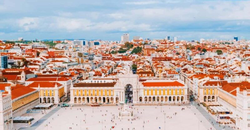 lisbon-old-town-tuktuk-tour