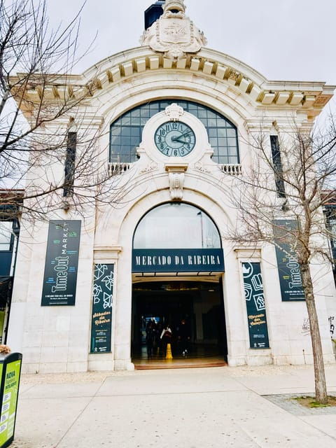lisbon-old-town-tuktuk-tour