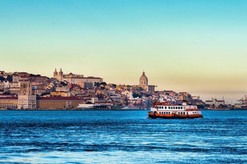 lisbon-old-town-walking-tour-with-river-cruise-tickets