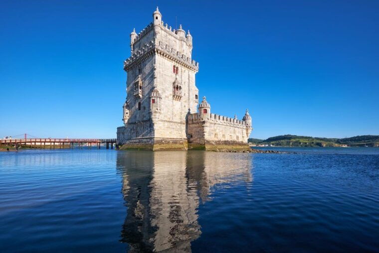 lisbon-old-town-walking-tour-with-river-cruise-tickets