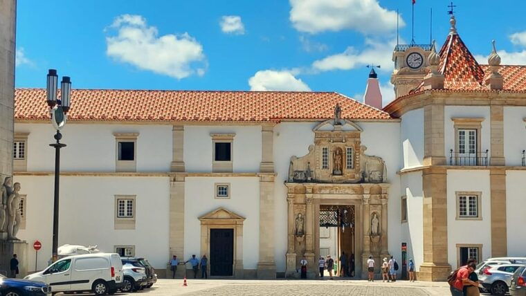 lisbon-one-way-to-douro-valley-through-coimbra-and-obidos