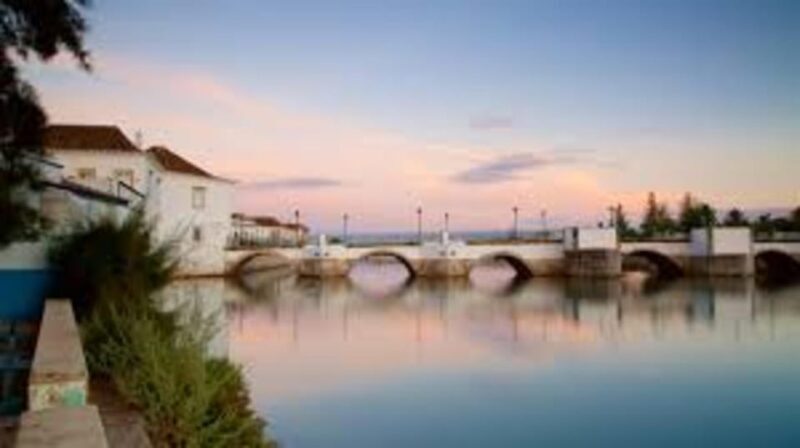 Lisbon: One-way trip to Seville up to 4 stops - FAQs