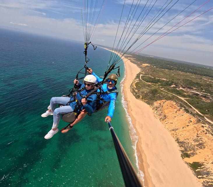 lisbon-paragliding-flight-praia-das-bicas
