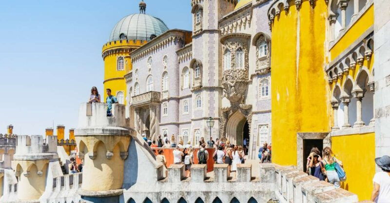 lisbon-pena-palace-sintra-cabo-da-roca-cascais-daytrip