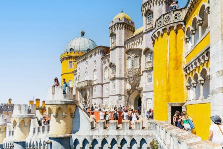 lisbon-pena-palace-sintra-cabo-da-roca-cascais-daytrip