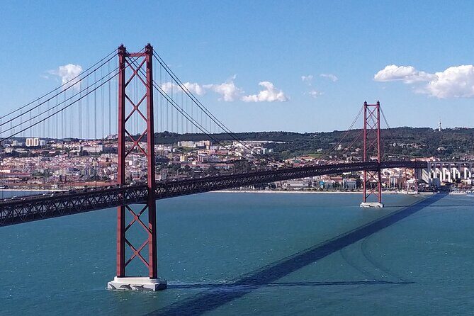 Lisbon: Pena Palace, Sintra center, Cascais private tour - FAQ